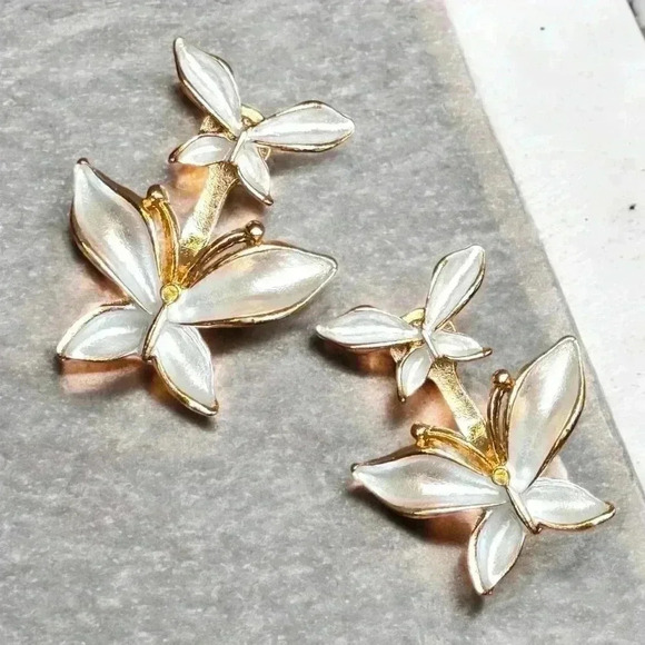 🆕️Versatile Butterfly Stud Earrings 🦋 | Dual-Wear Design for Elegant Look ✨ - Picture 11 of 14
